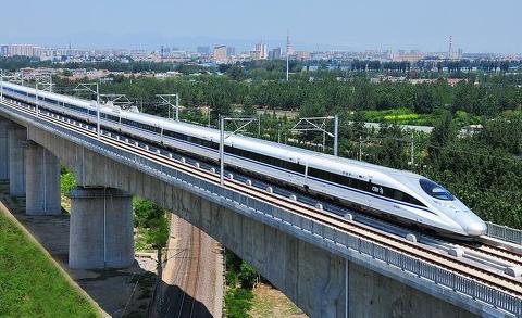 “湖北最美高鐵”全線鋪軌！襄陽到武漢只需一小時！